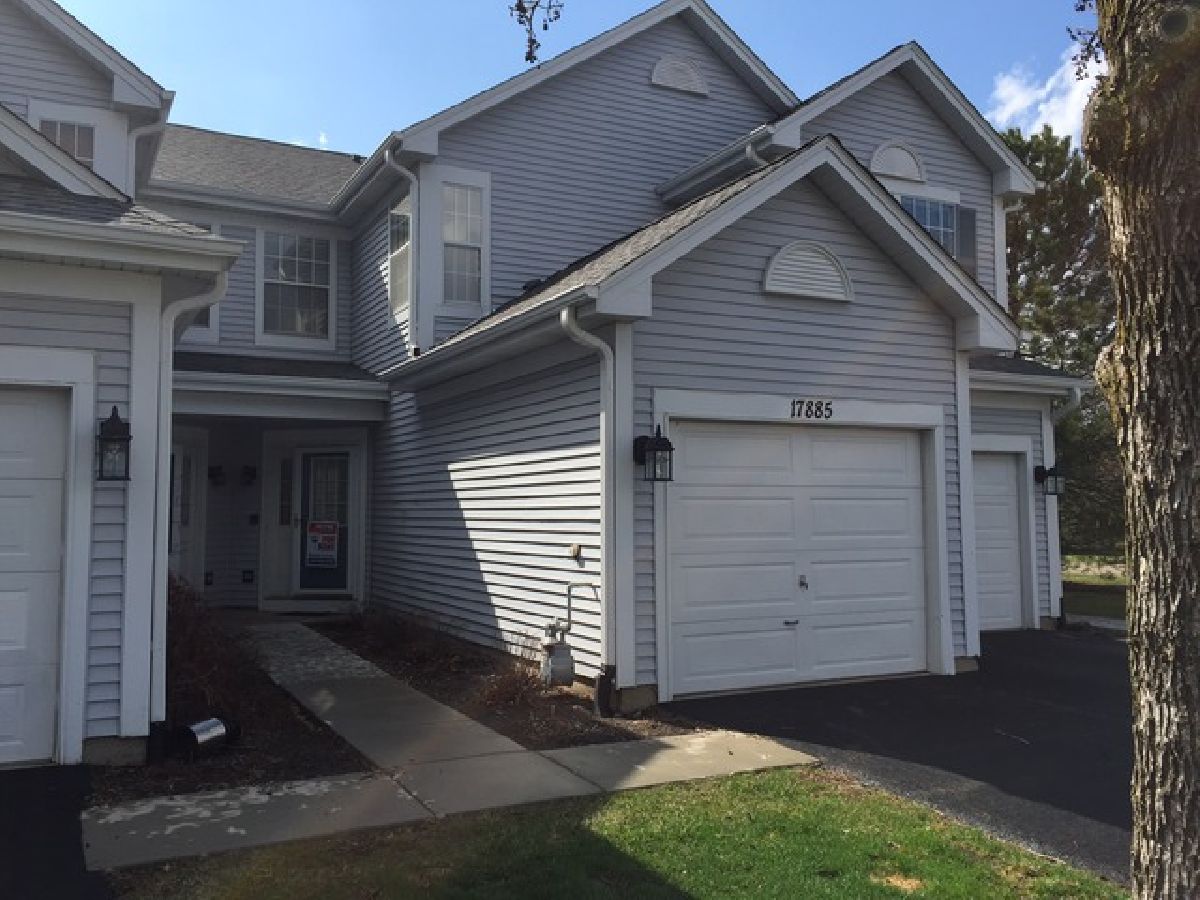 Townhomes & Homes Rented Bridlewood Gurnee Illinois, 17885 Salisbury