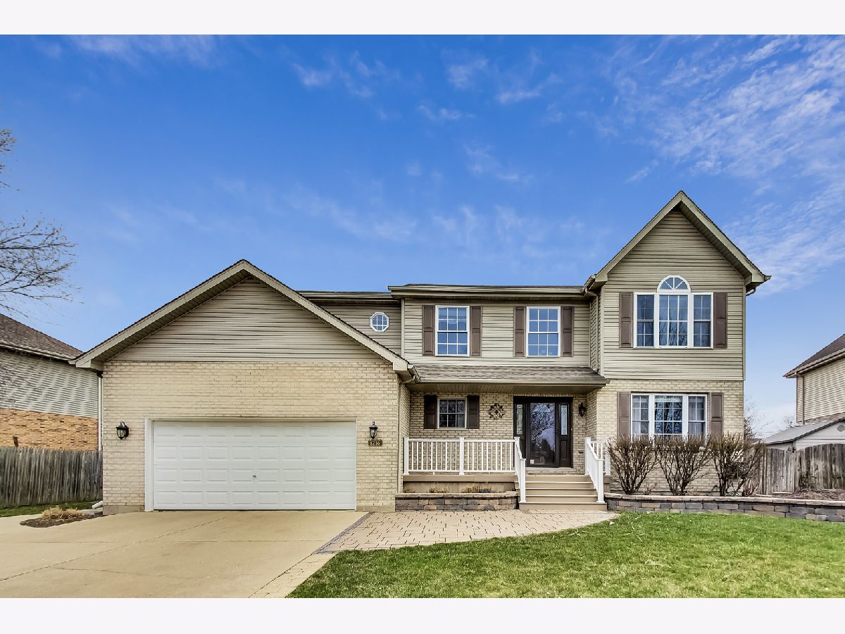 Homes Sold Country Glen Estates Joliet Illinois, 1216 Galway