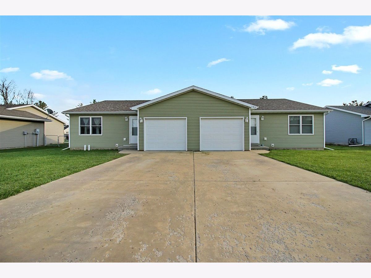 Homes Sold Fox Run Leroy Illinois, 109 Fox Run