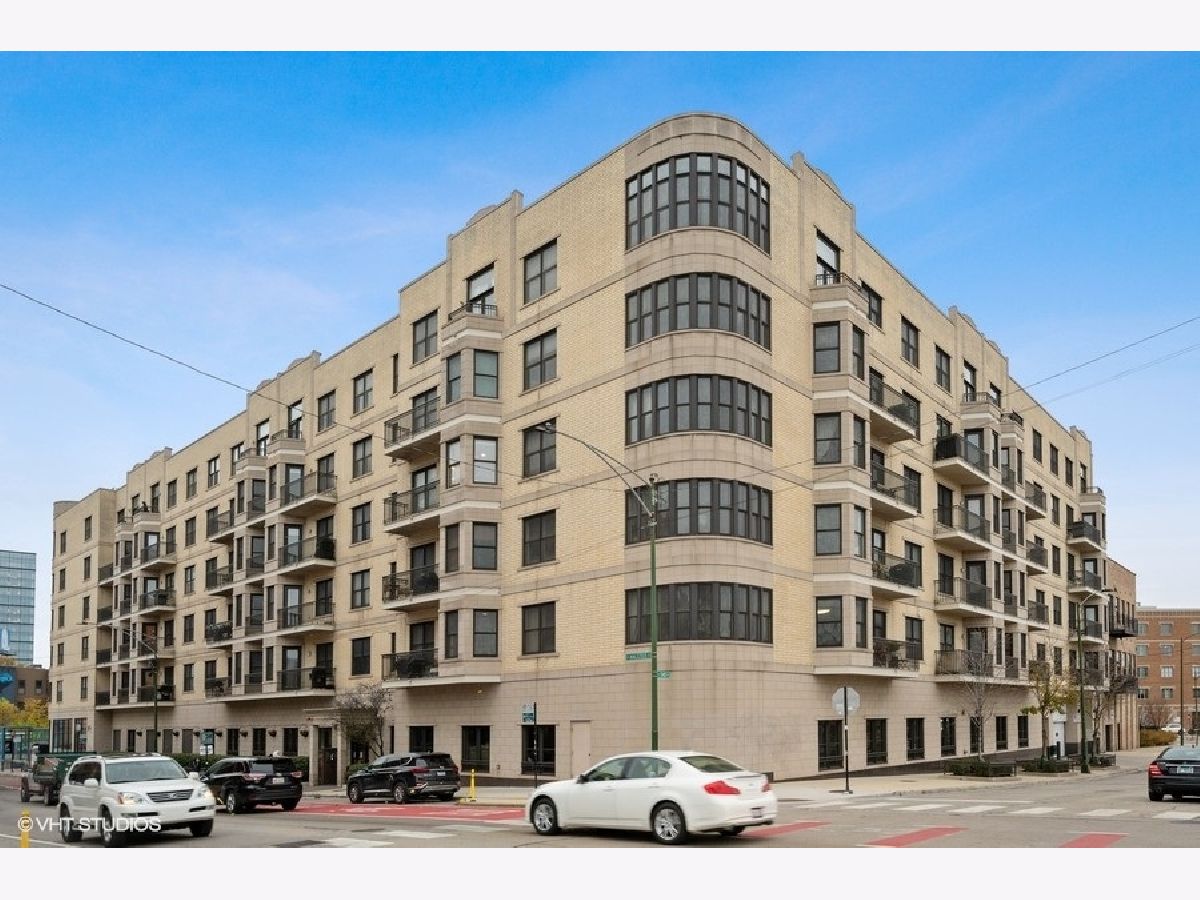 Condominiums Sold The Montrevelle Chicago Illinois, 520 Halsted