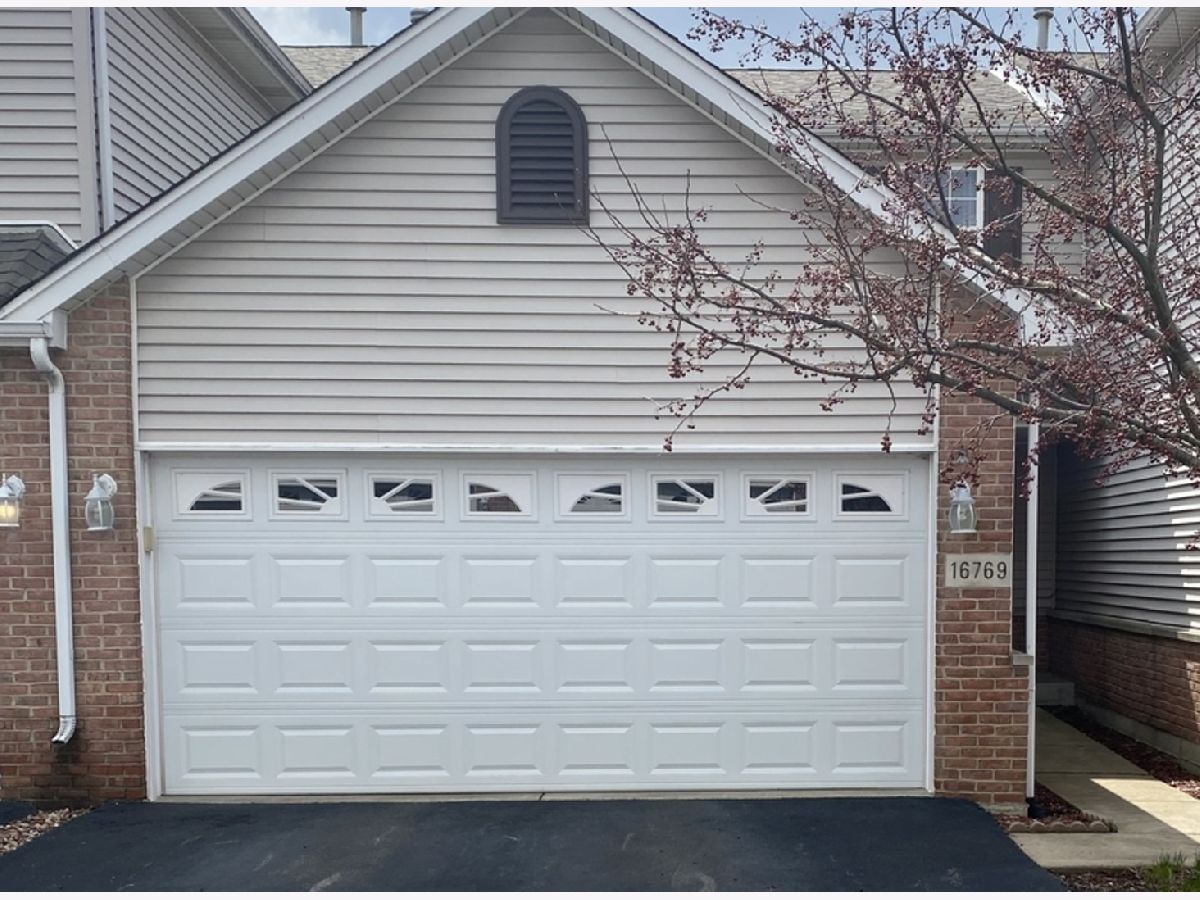 Townhomes Sold Pueblo Point Lockport Illinois, 16769 Sunset Ridge