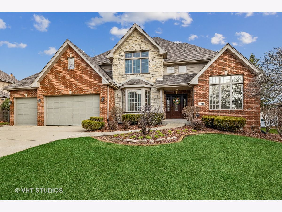 Homes & Condos & Townhomes Sold Equestrian Place Orland Park Illinois, 11022 Shenandoah