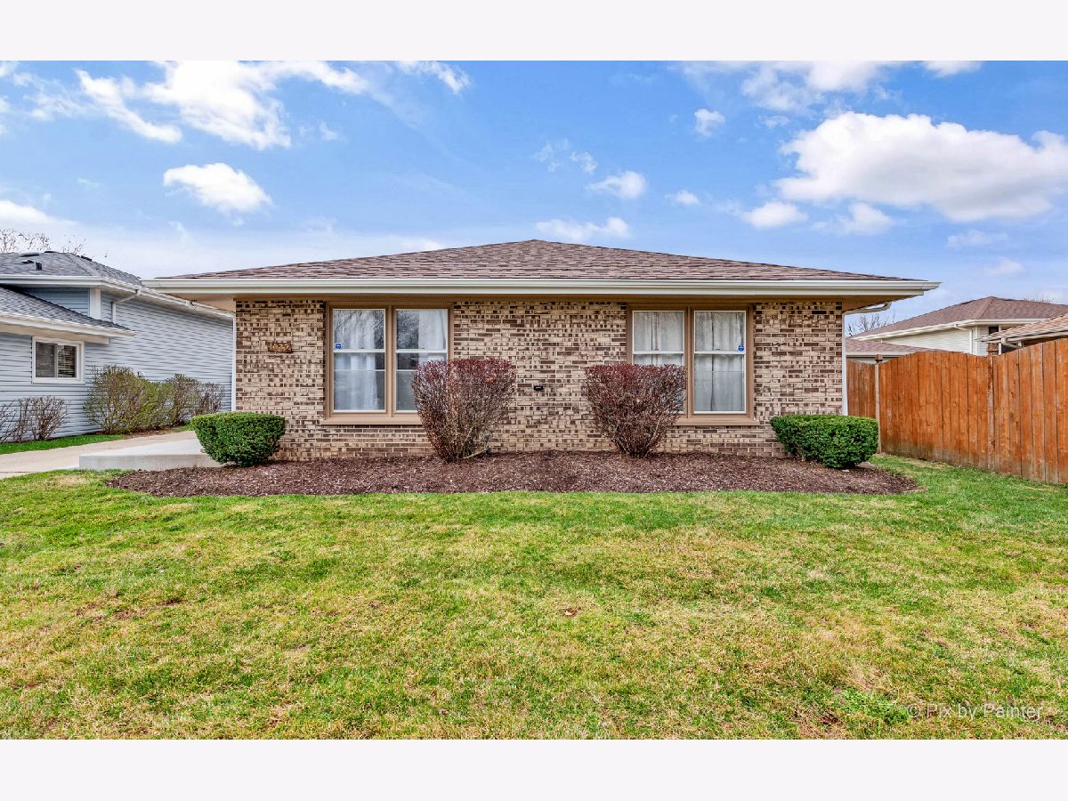 Homes & Condos & Townhomes Sold Bristol Hills Streamwood Illinois, 1029 Fulton