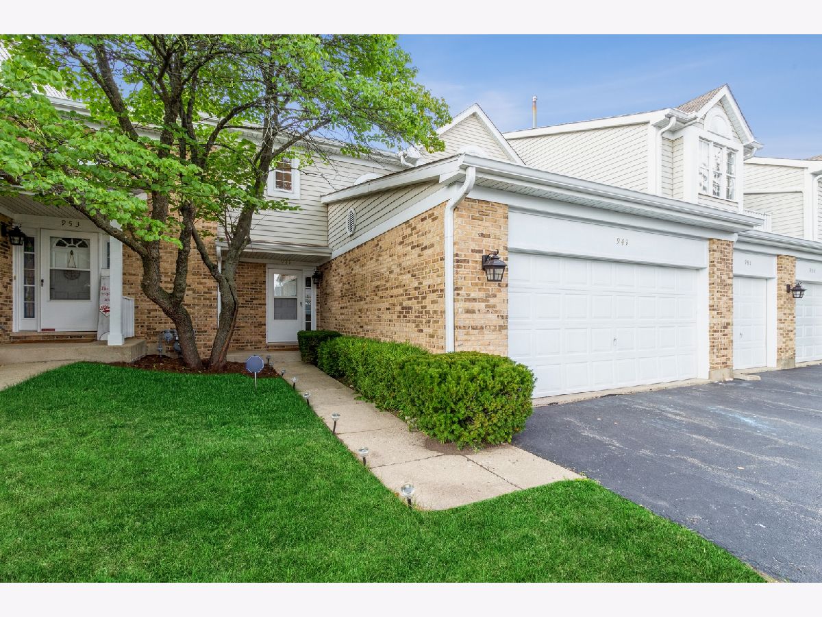 Townhomes Sold Hidden Cove Palatine Illinois, 949 Cove