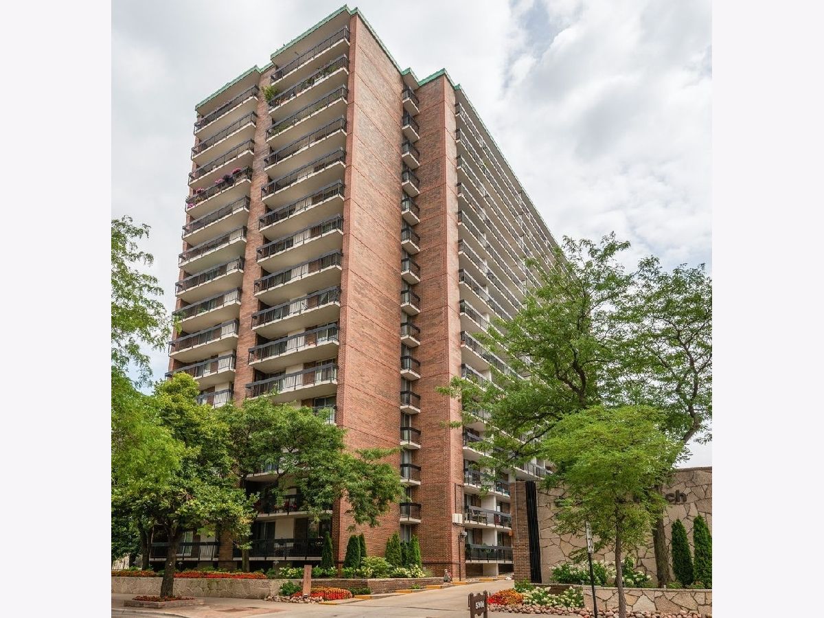 Condominiums Sold Thorndale Beach North Chicago Illinois, 5901 Sheridan
