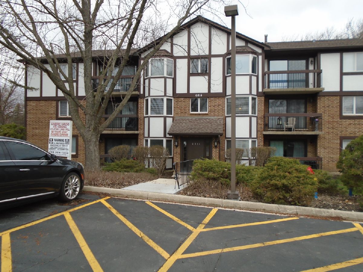 Condominiums Sold Indian Ridge Lakes Indian Head Park Illinois, 6814 Joliet