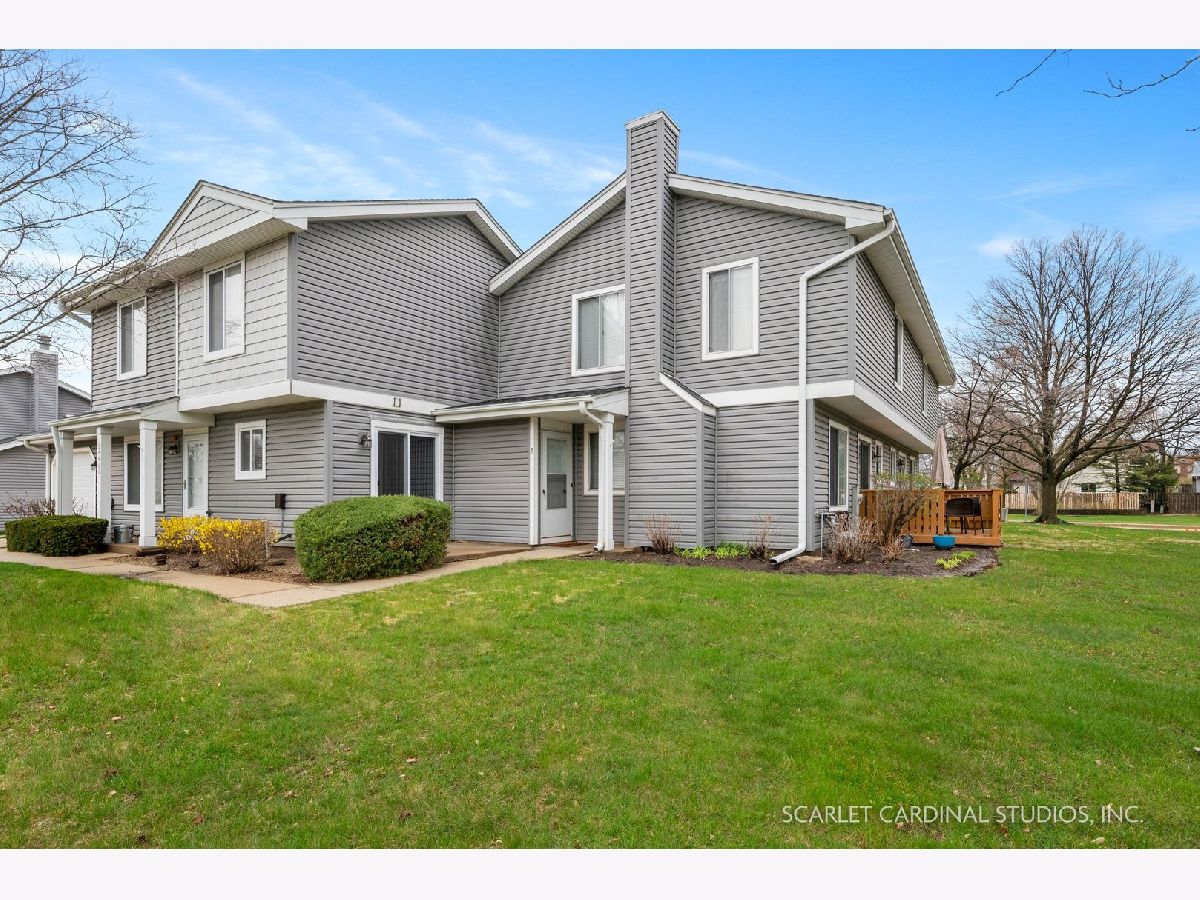 Townhomes & Condos Sold New England Village Woodridge Illinois, 2446 Brunswick