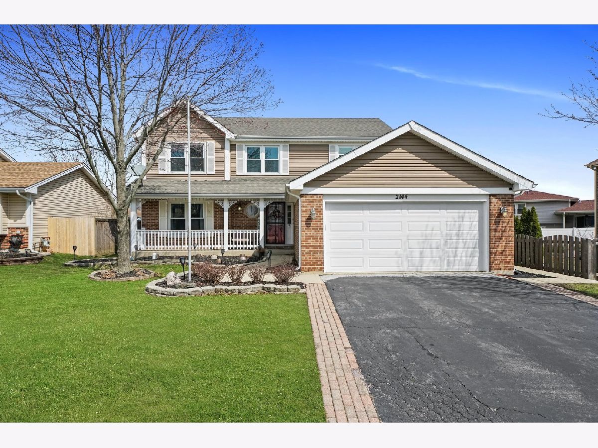 Homes Sold Oakwood Landing Hanover Park Illinois, 2144 Newport
