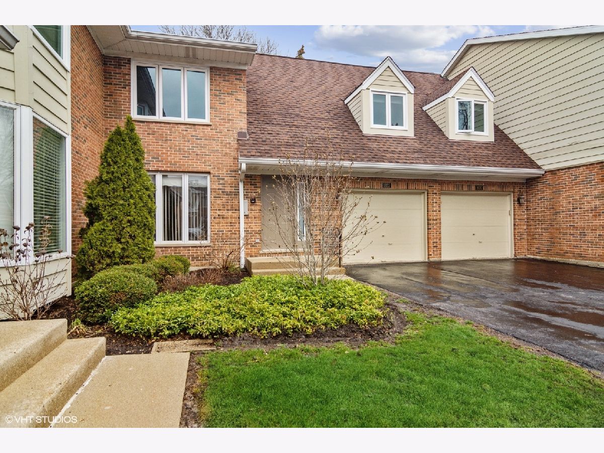 Condos & Townhomes Sold Courtyards Of Arlington Arlington Heights Illinois, 1650 Douglas