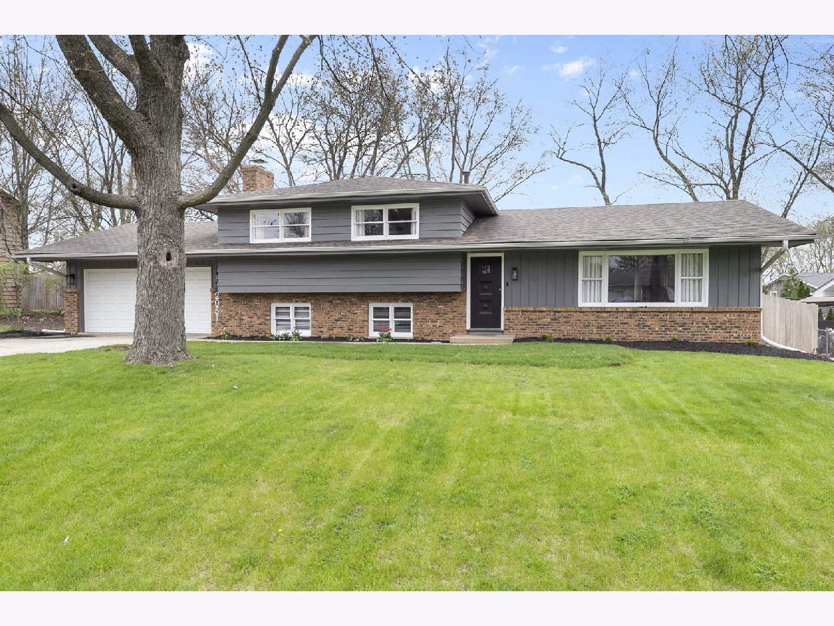 Homes Sold Pine Knoll Aurora Illinois, 2051 Bryn Mawr