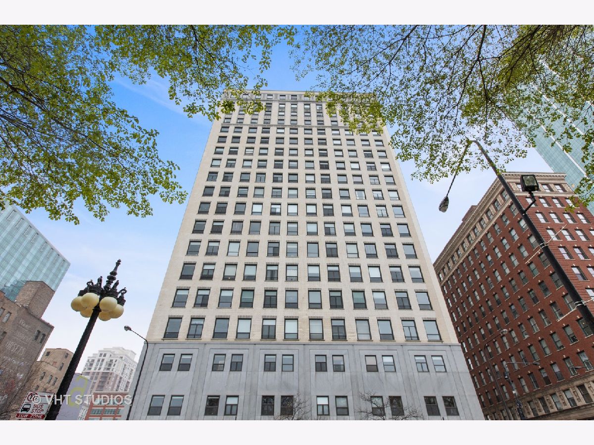 Condominiums Sold Michigan Avenue Lofts Chicago Illinois, 910 Michigan