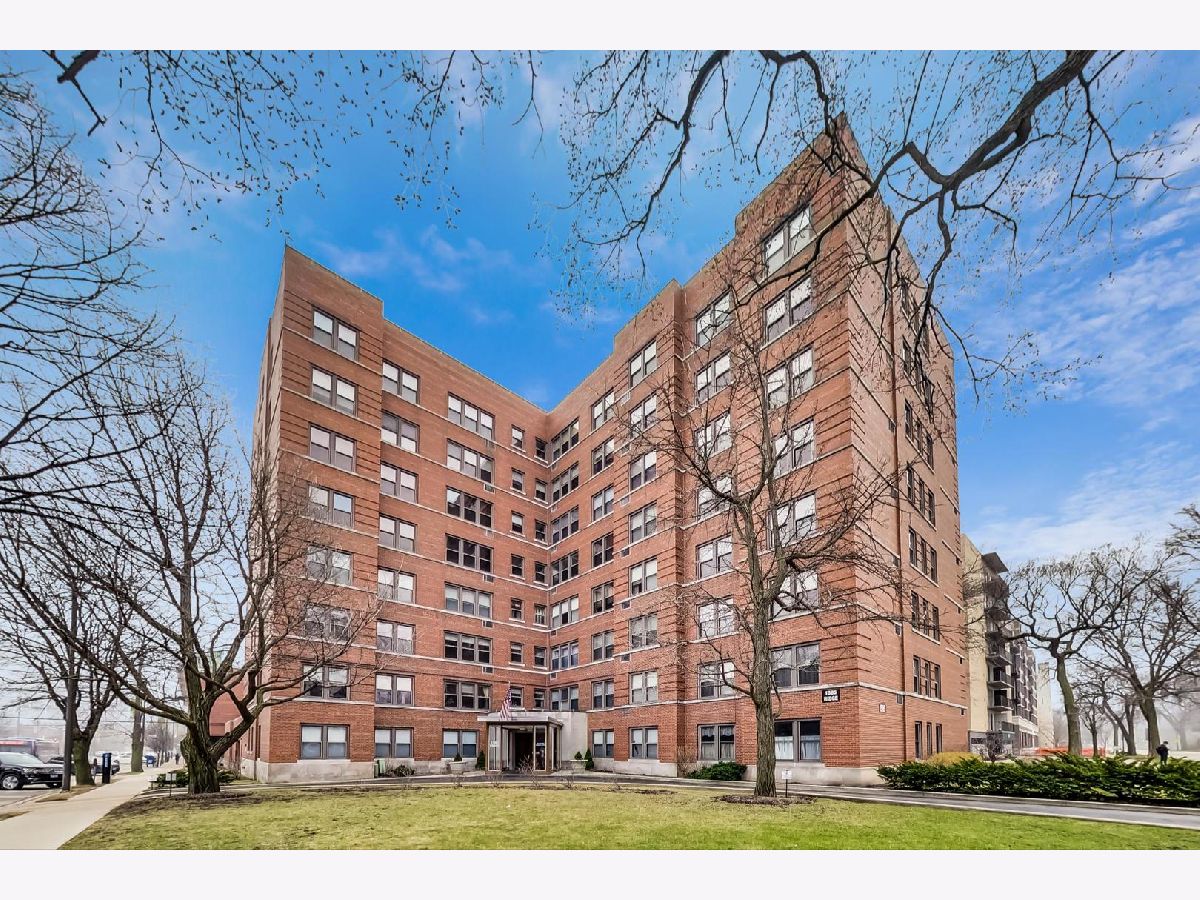 Condos & Townhomes Sold Ridge Davis Coop Evanston Illinois, 1585 Ridge