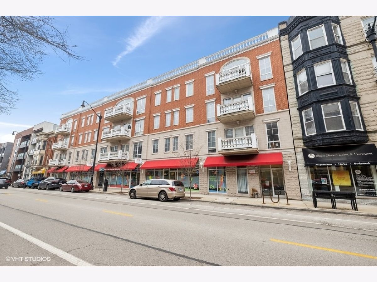 Condos & Townhomes Sold Delta On Lincoln Chicago Illinois, 2762 Lincoln
