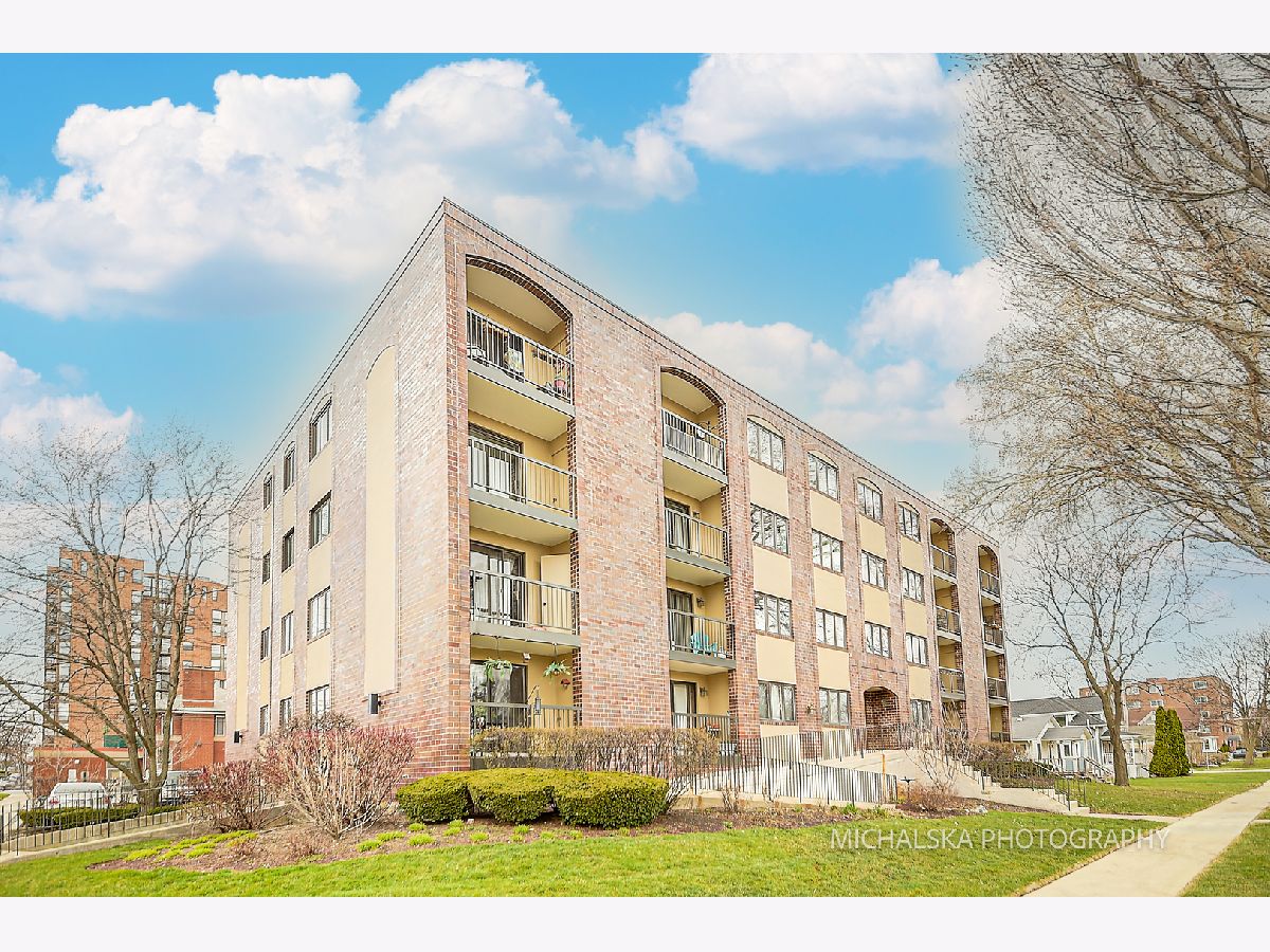Condominiums & Homes Sold Parkview Of Arlington Heights Arlington Heights Illinois, 104 Pine