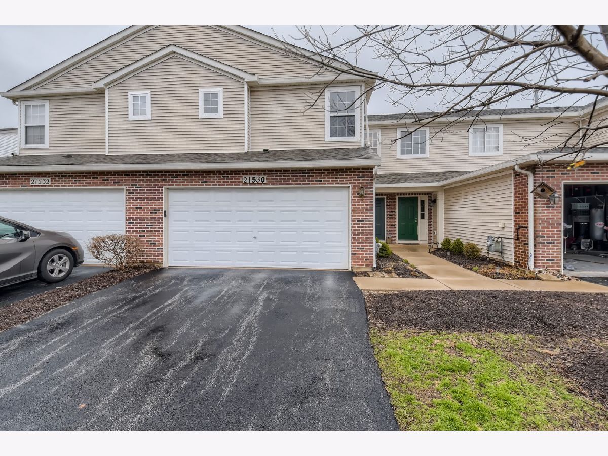 Homes & Townhomes Sold Renwick Club Crest Hill Illinois, 21530 Eich