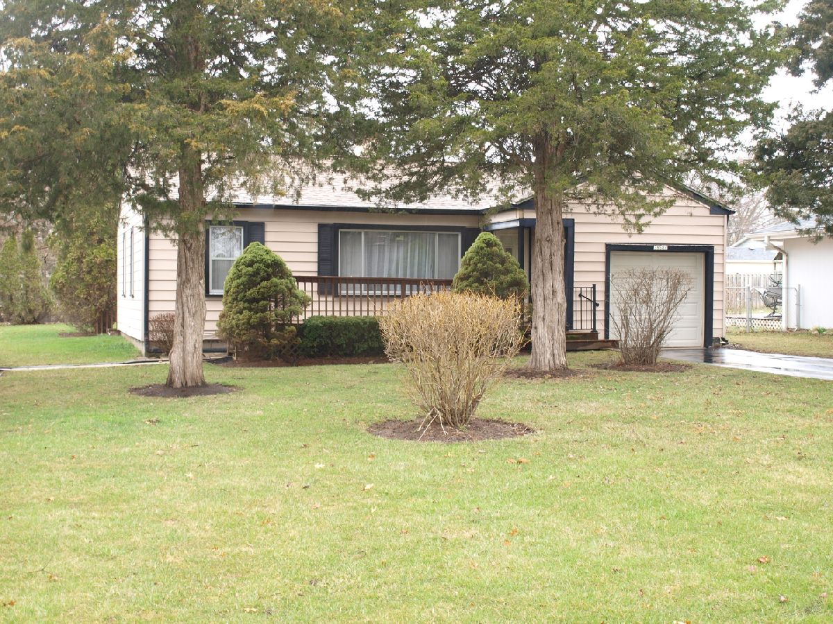Homes Sold West Miltmore Lake Villa Illinois, 36584 Edward