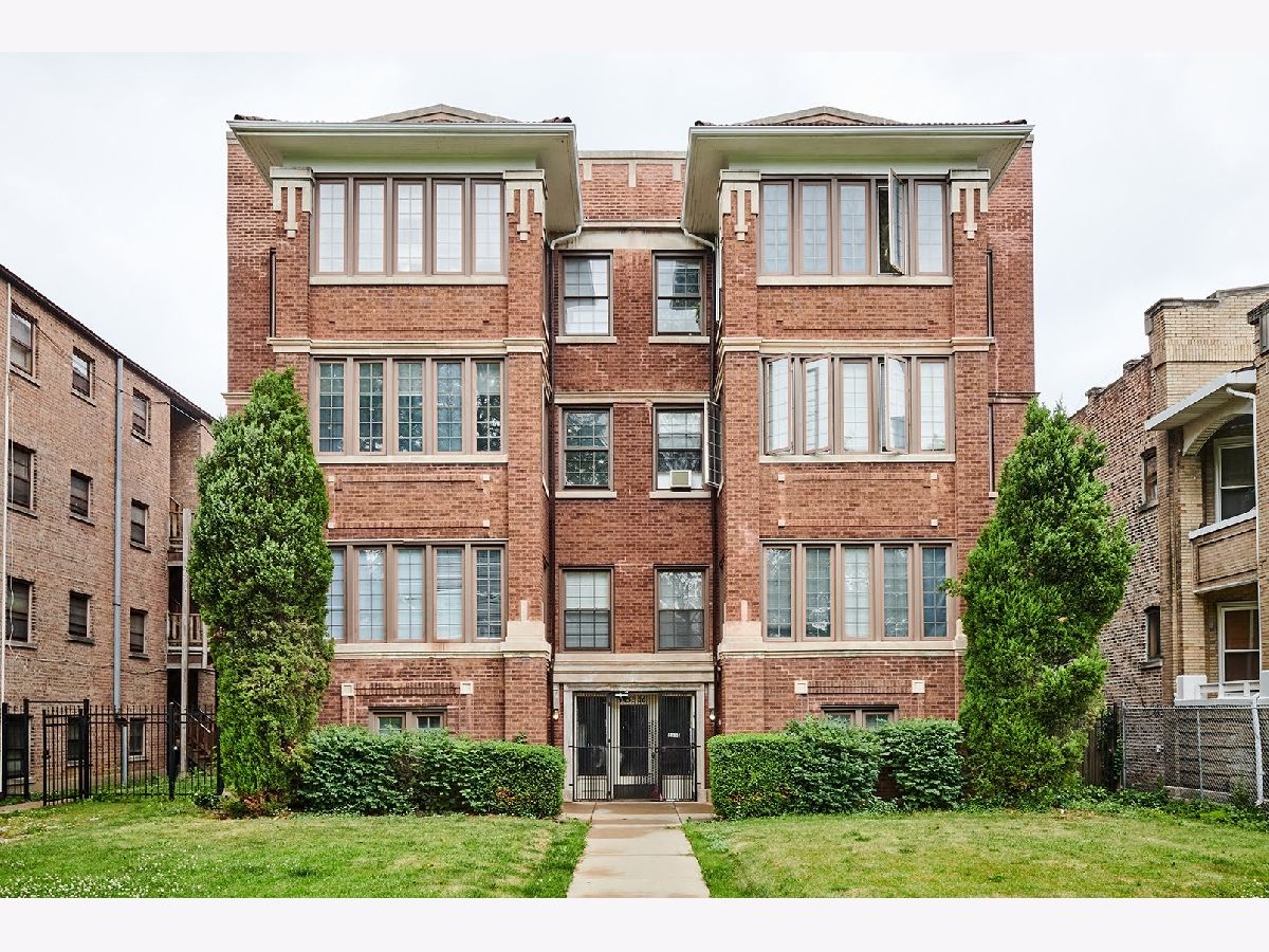 Homes & Condos & Townhomes Rented Austin Village Chicago Illinois, 5436 Ferdinand