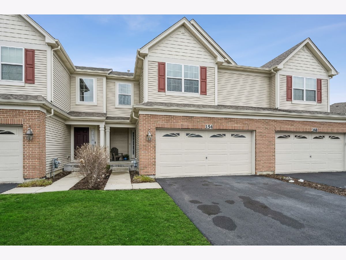 Townhomes Sold Remington Glen St Charles Illinois, 154 Birch