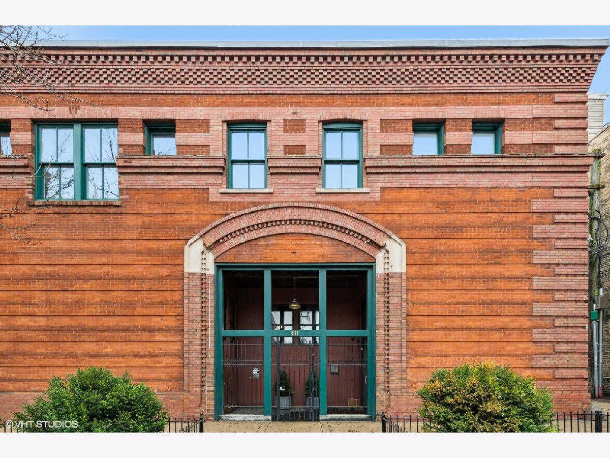 Condos & Townhomes Sold Mandel Brothers Lofts Chicago Illinois, 811 Aldine