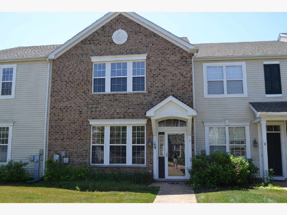 Townhomes Rented Springbrook Townhomes Oswego Illinois, 169 Springbrook