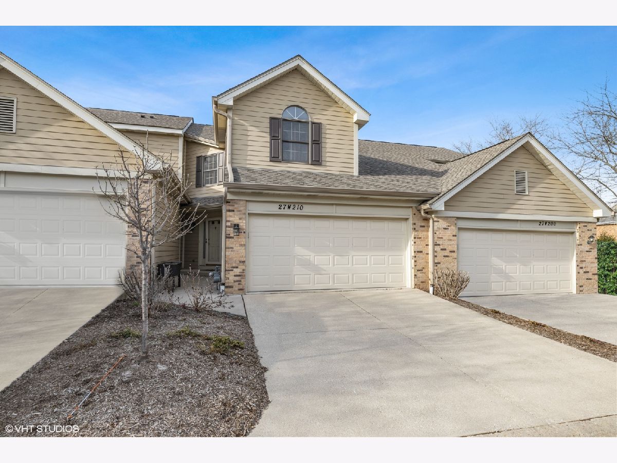 Townhomes & Homes Sold Walnut Hill Winfield Illinois, 27W210 Ash