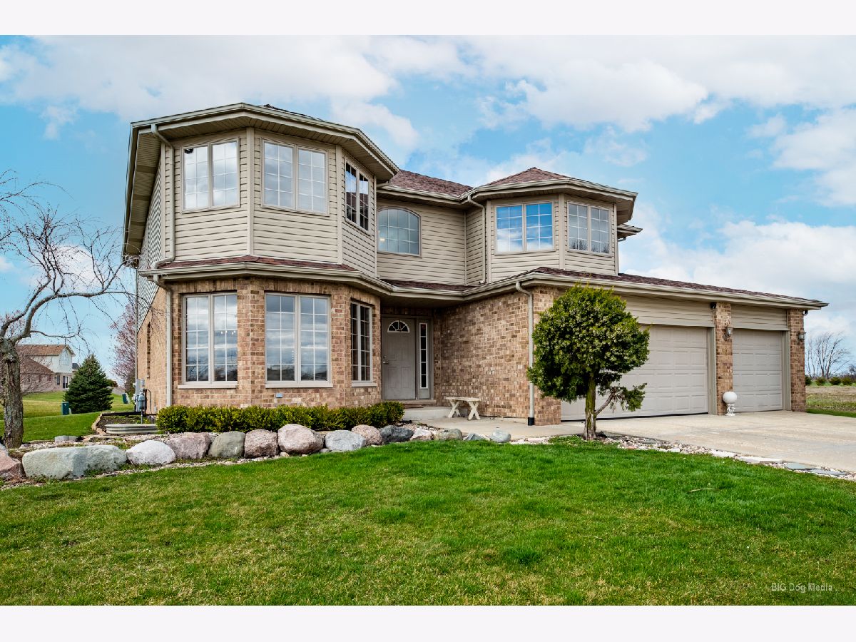 Homes Sold Windfield Estates Manteno Illinois, 1077 Summerset