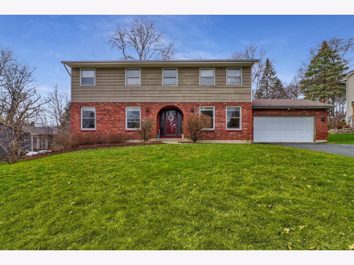 Homes Sold Gaslight North Algonquin Illinois, 934 Surrey