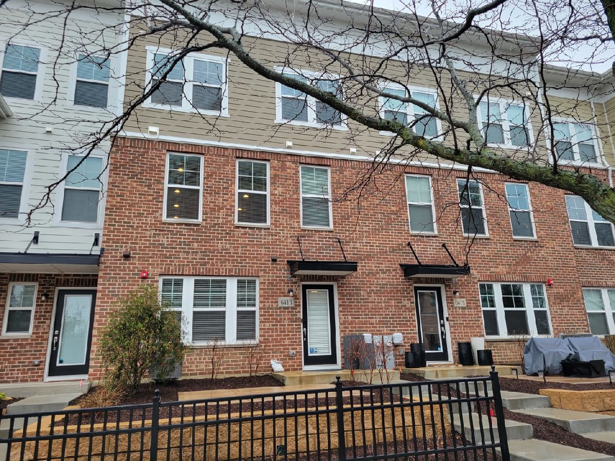 Condos & Townhomes Rented Uptown At Seven Bridges Woodridge Illinois, 6413 Double Eagle