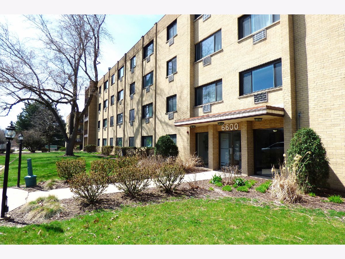 Condominiums Sold Country Club Condos Countryside Illinois, 6600 Brainard