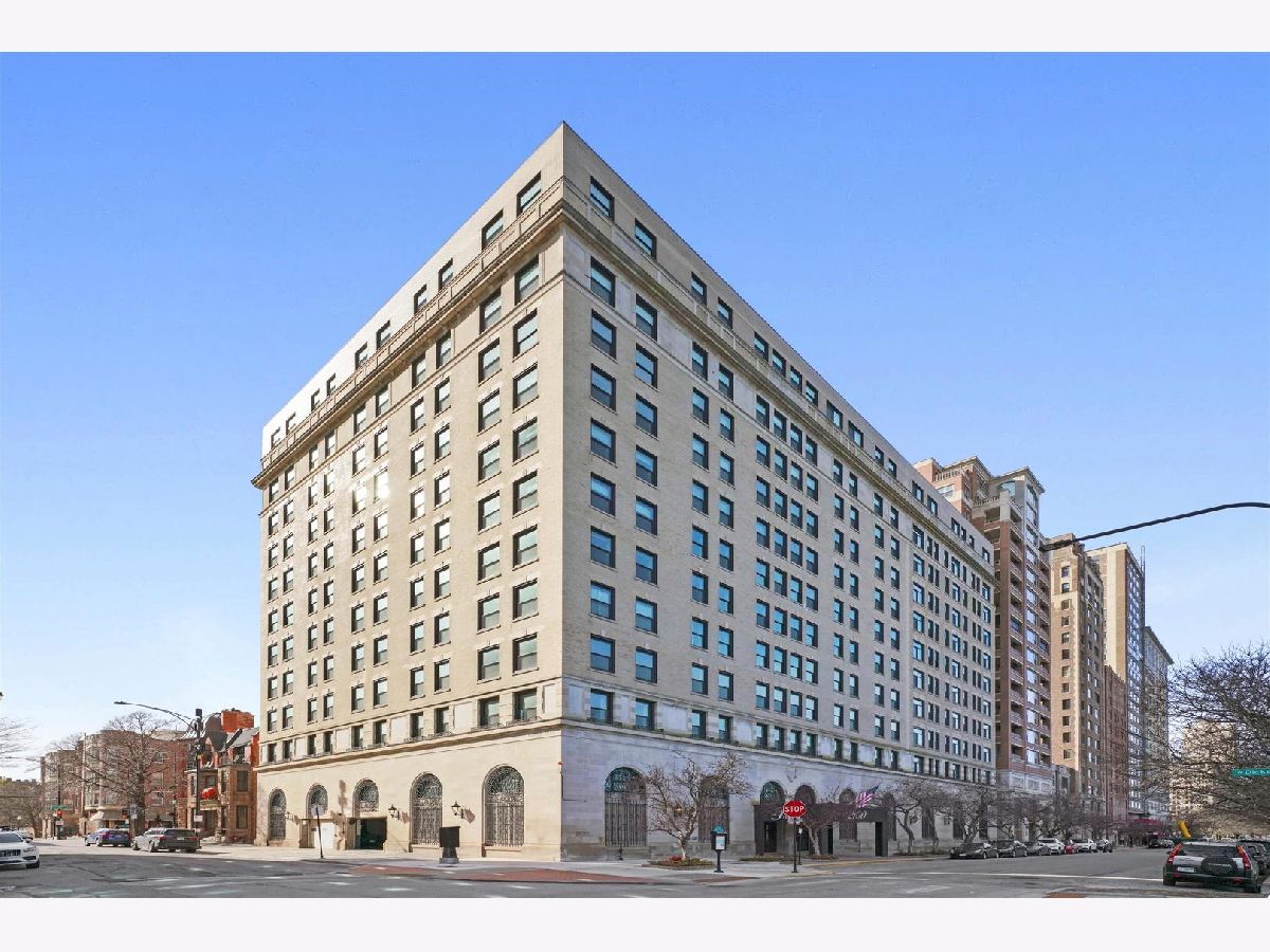 Condominiums Sold Pierre Chicago Illinois, 2100 Lincoln Park West