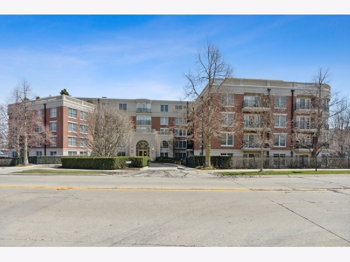 Condominiums Sold Les Maison Highland Park Illinois, 2021 Saint Johns