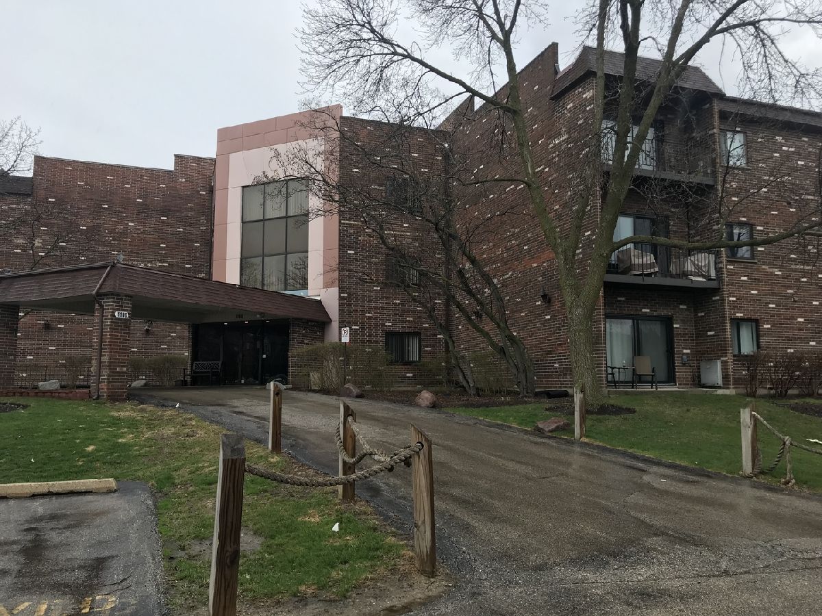 Condominiums Sold Castilian Court Glenview Illinois, 1108 Castilian