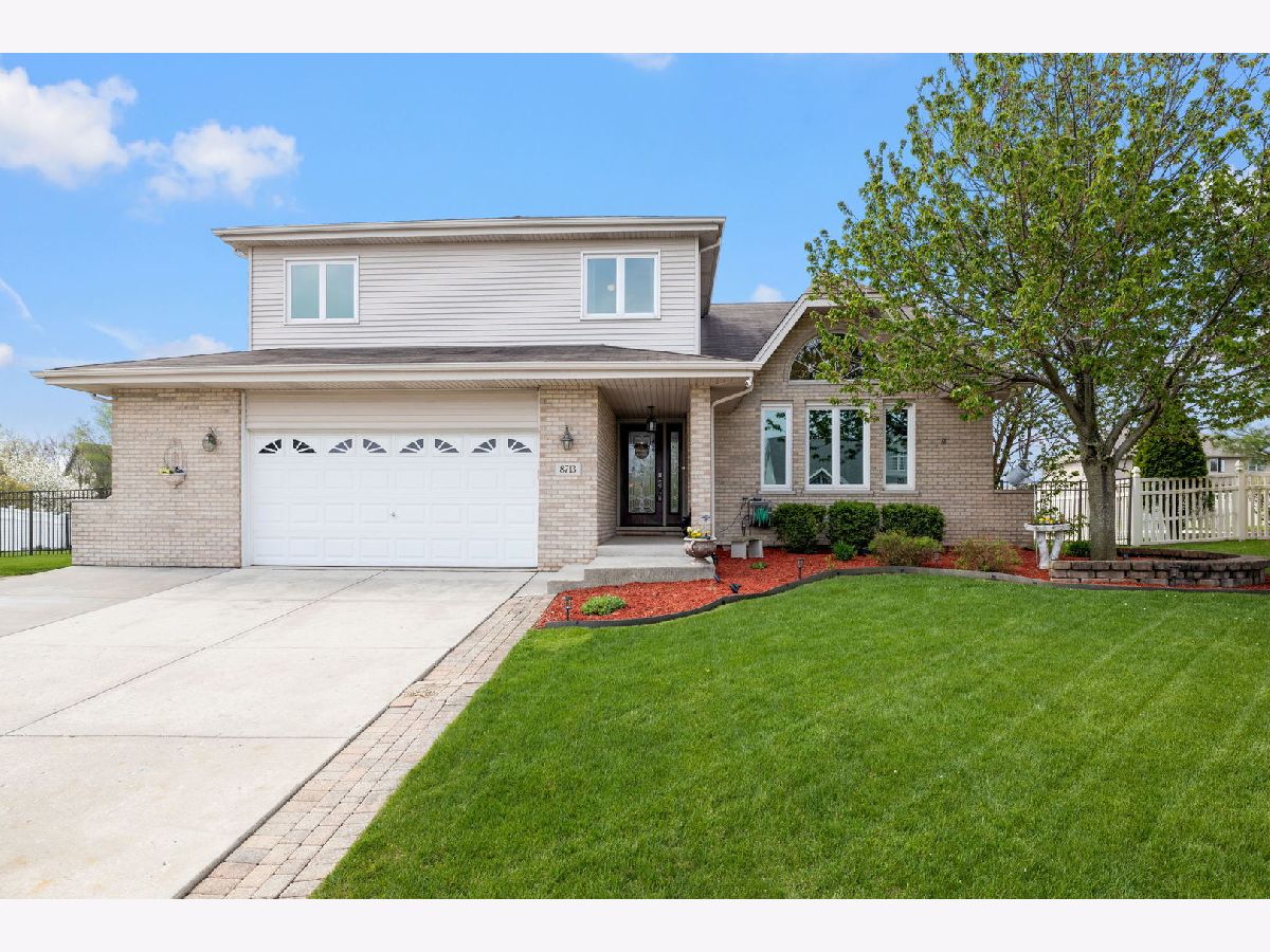 Homes & Condos & Townhomes Sold Radcliffe Place Tinley Park Illinois, 8713 Brown