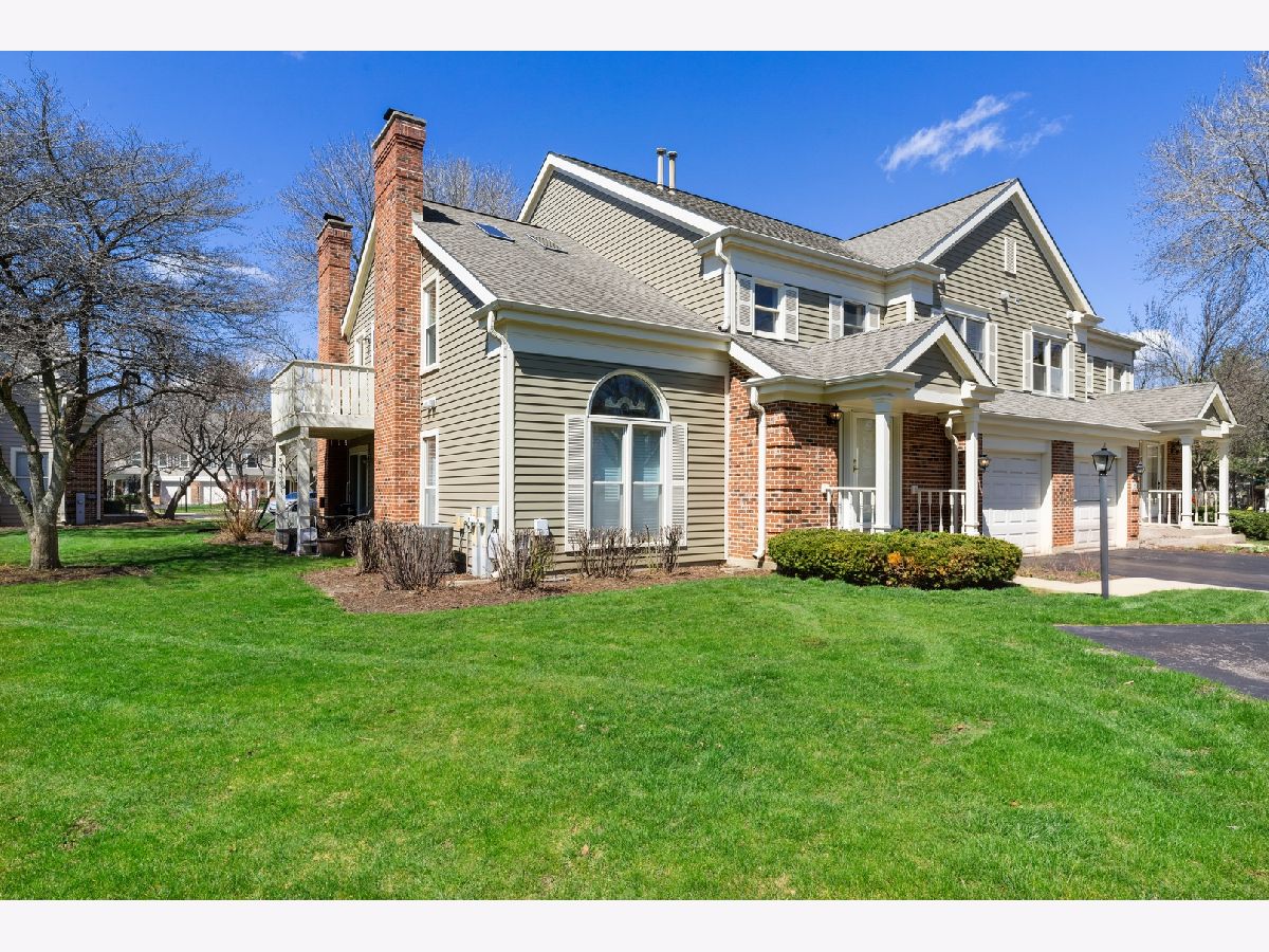 Townhomes & Condos & Homes Sold Lake Arlington Arlington Heights Illinois, 2543 Hunter
