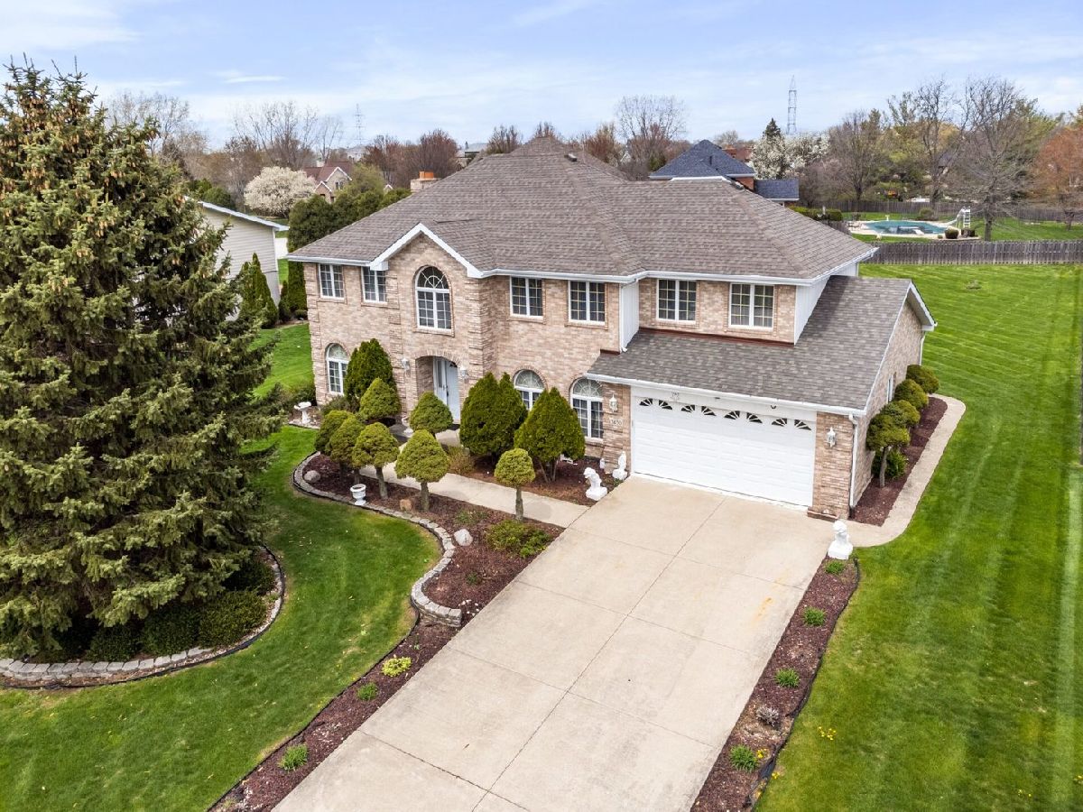 Homes Sold Fox Hills Estates Lemont Illinois, 13450 Arctic