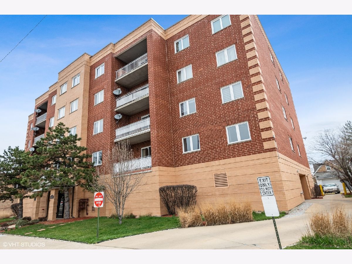 Condominiums Sold Westwind Terrace Chicago Illinois, 3535 Harlem