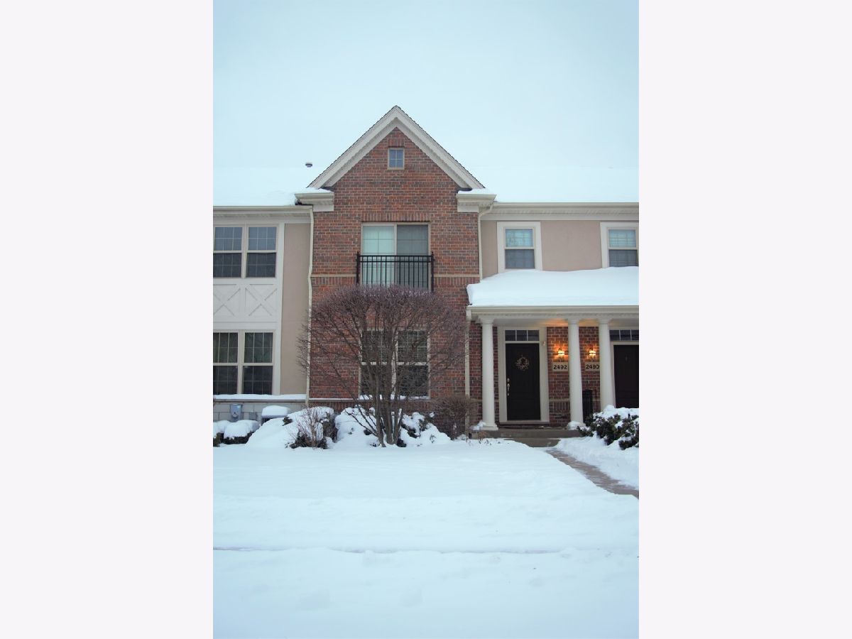 Townhomes & Homes Rented Waterbury Place Buffalo Grove Illinois, 2492 Waterbury