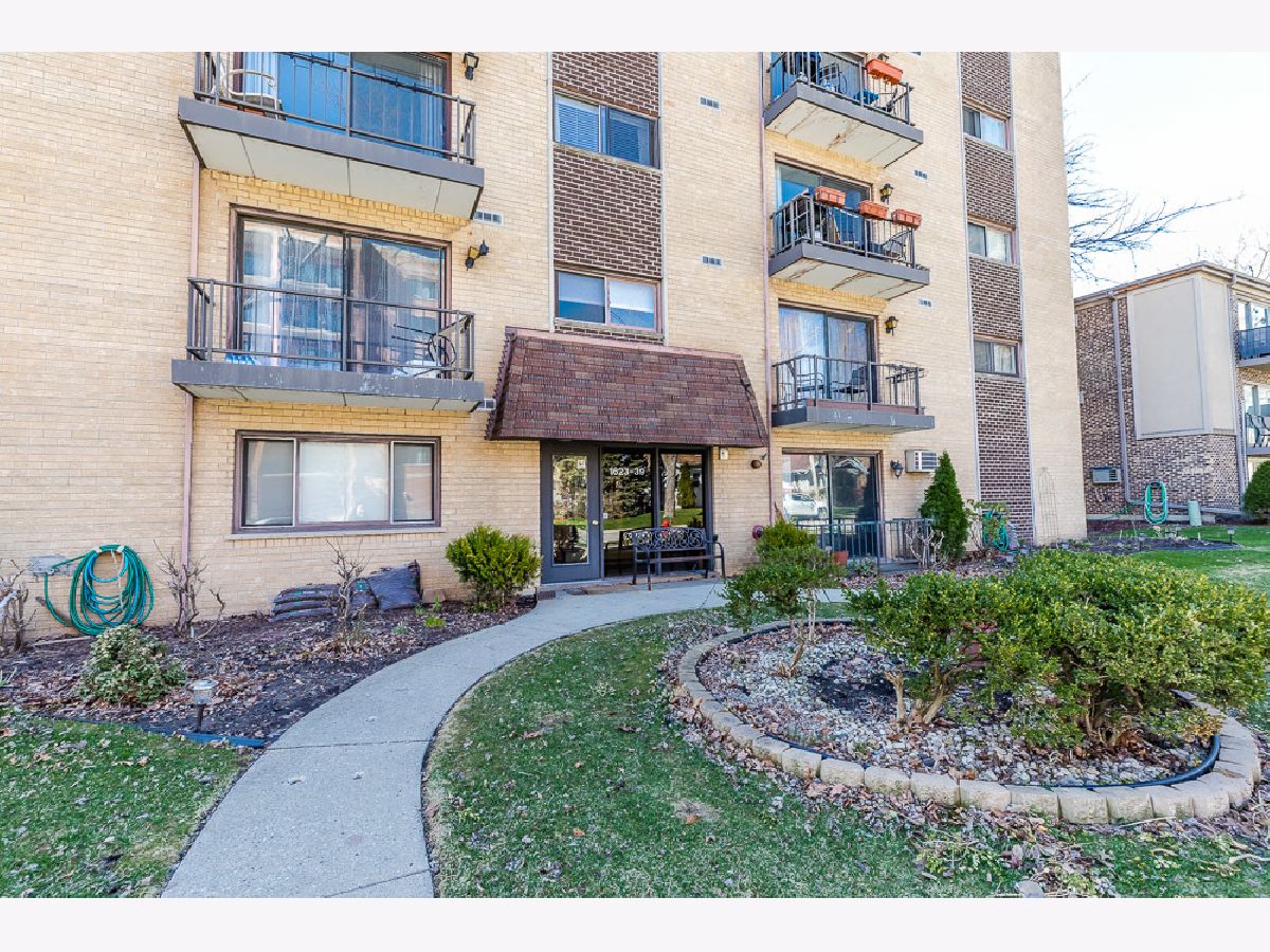 Condominiums Sold Riverside Manor Des Plaines Illinois, 1623 Ashland