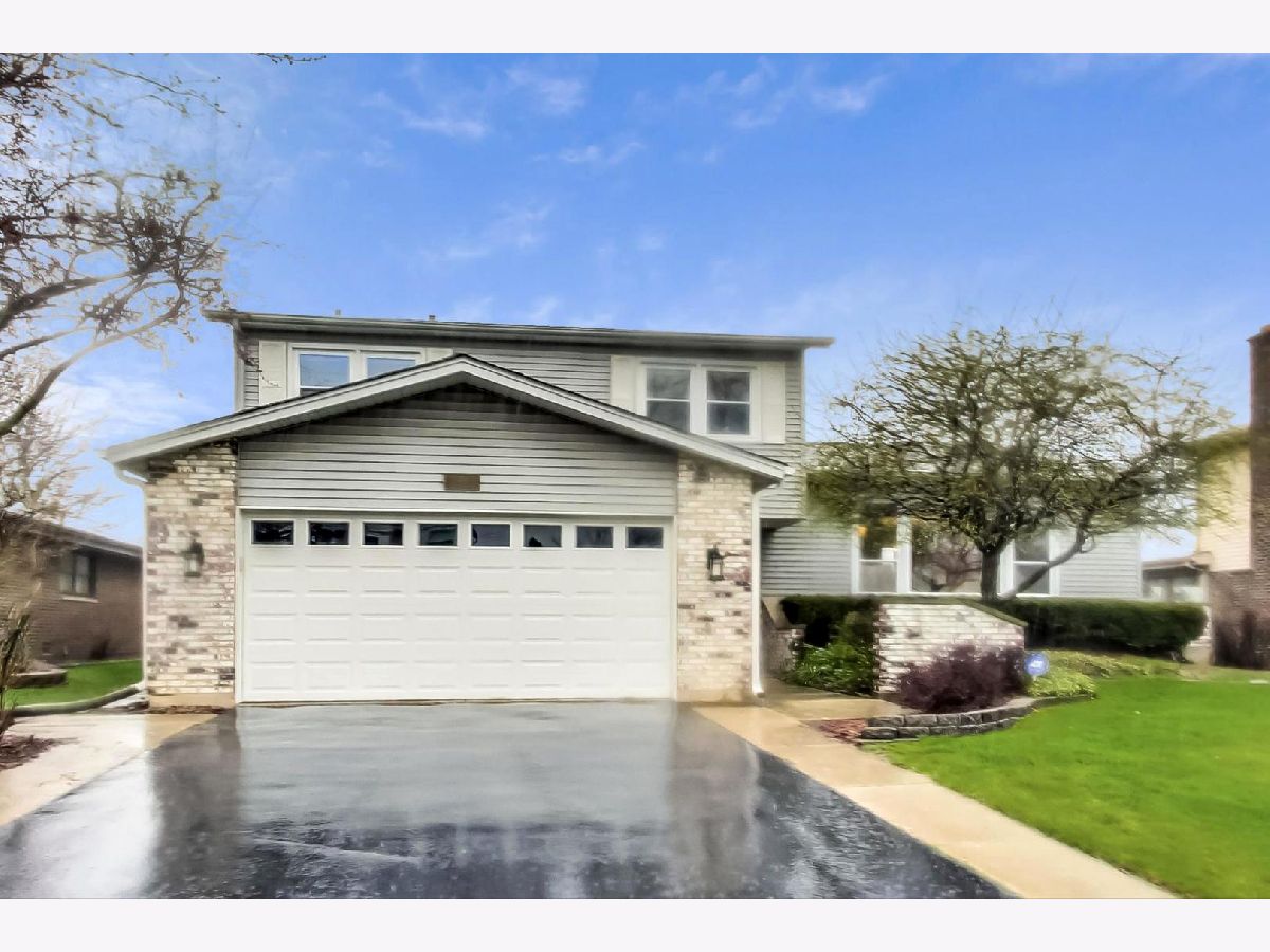 Homes Sold Chatelaine Arlington Heights Illinois, 30 Appletree