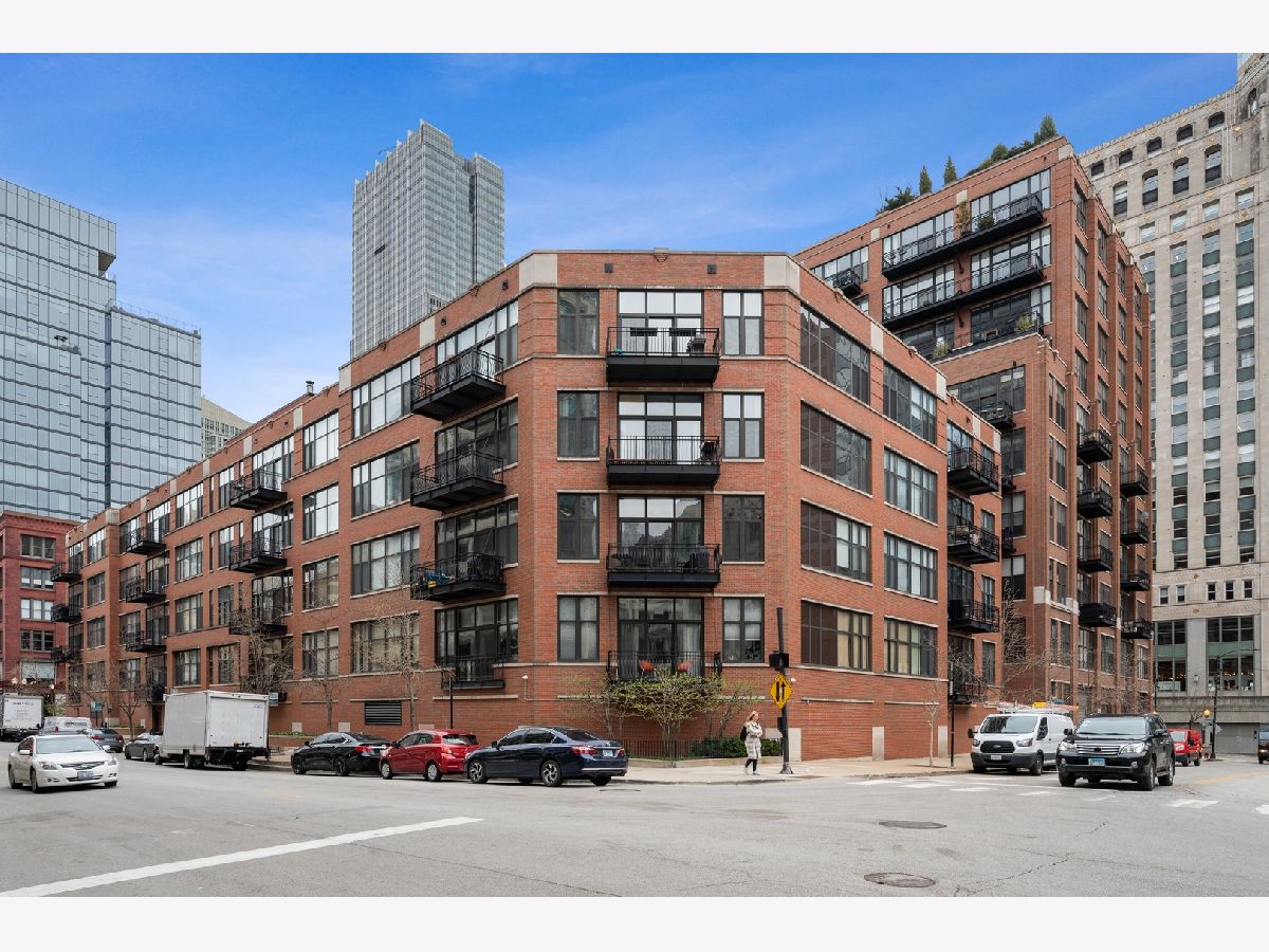 Condominiums Rented Union Square Lofts Chicago Illinois, 333 Hubbard