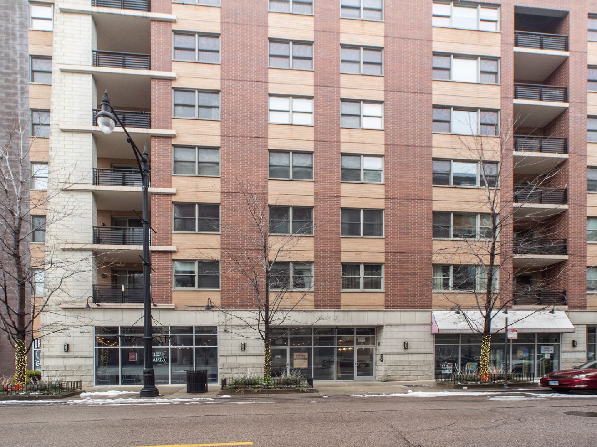 Condominiums Rented The Larrabee Chicago Illinois, 873 Larrabee