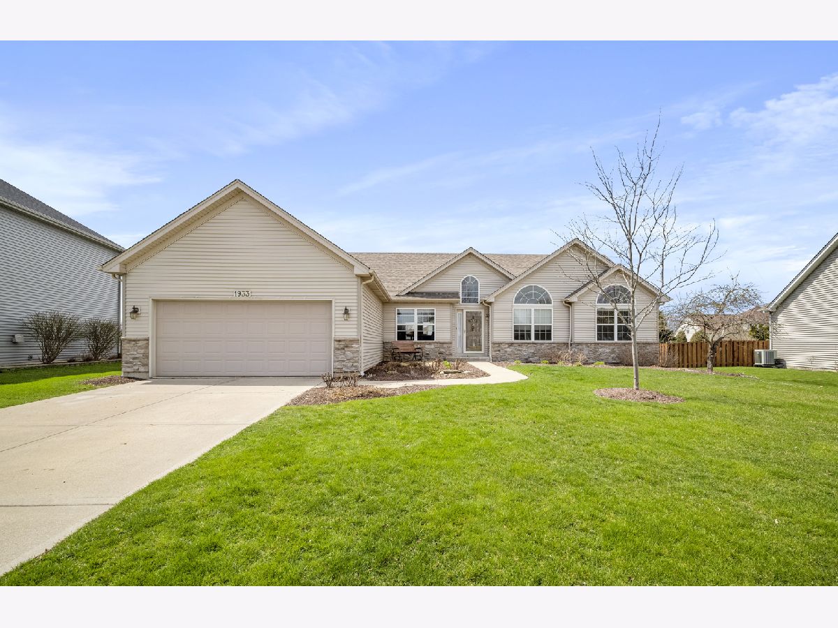 Homes Sold Prairie Meadows Yorkville Illinois, 1933 Prairie Rose