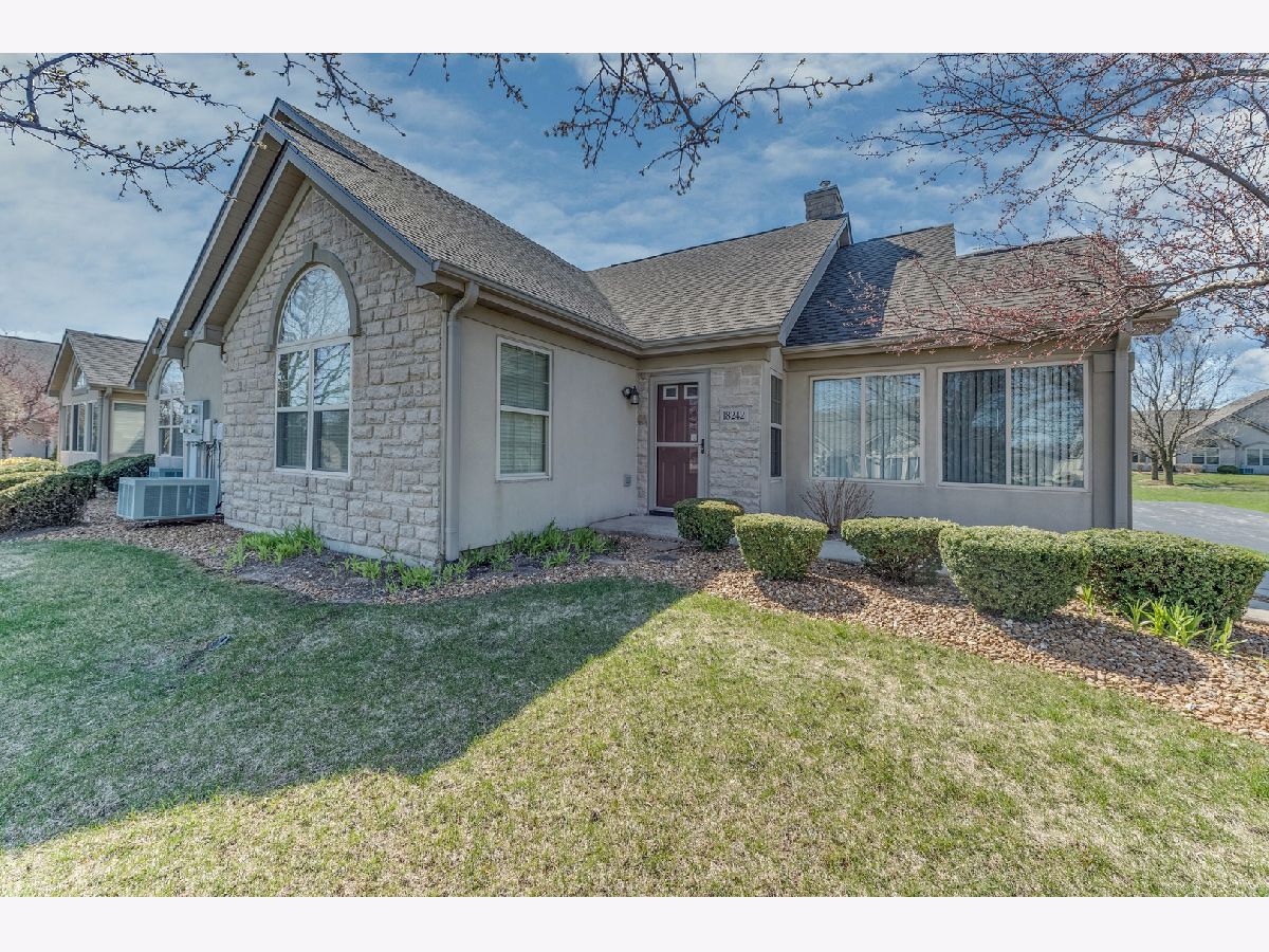 Townhomes & Condos Sold Heritage Club Villas Tinley Park Illinois, 18242 Murphy