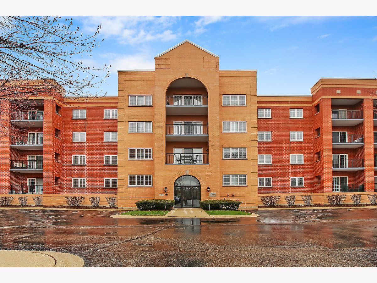 Condominiums Sold Miramonte Pointe Palatine Illinois, 55 Hale