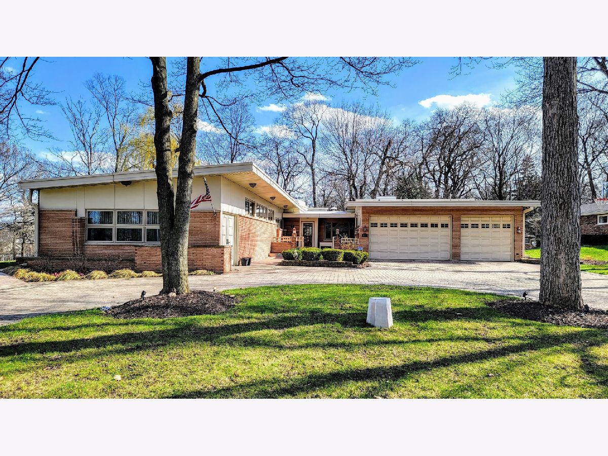 Homes Sold Town Acres Roselle Illinois, 221 Thorndale
