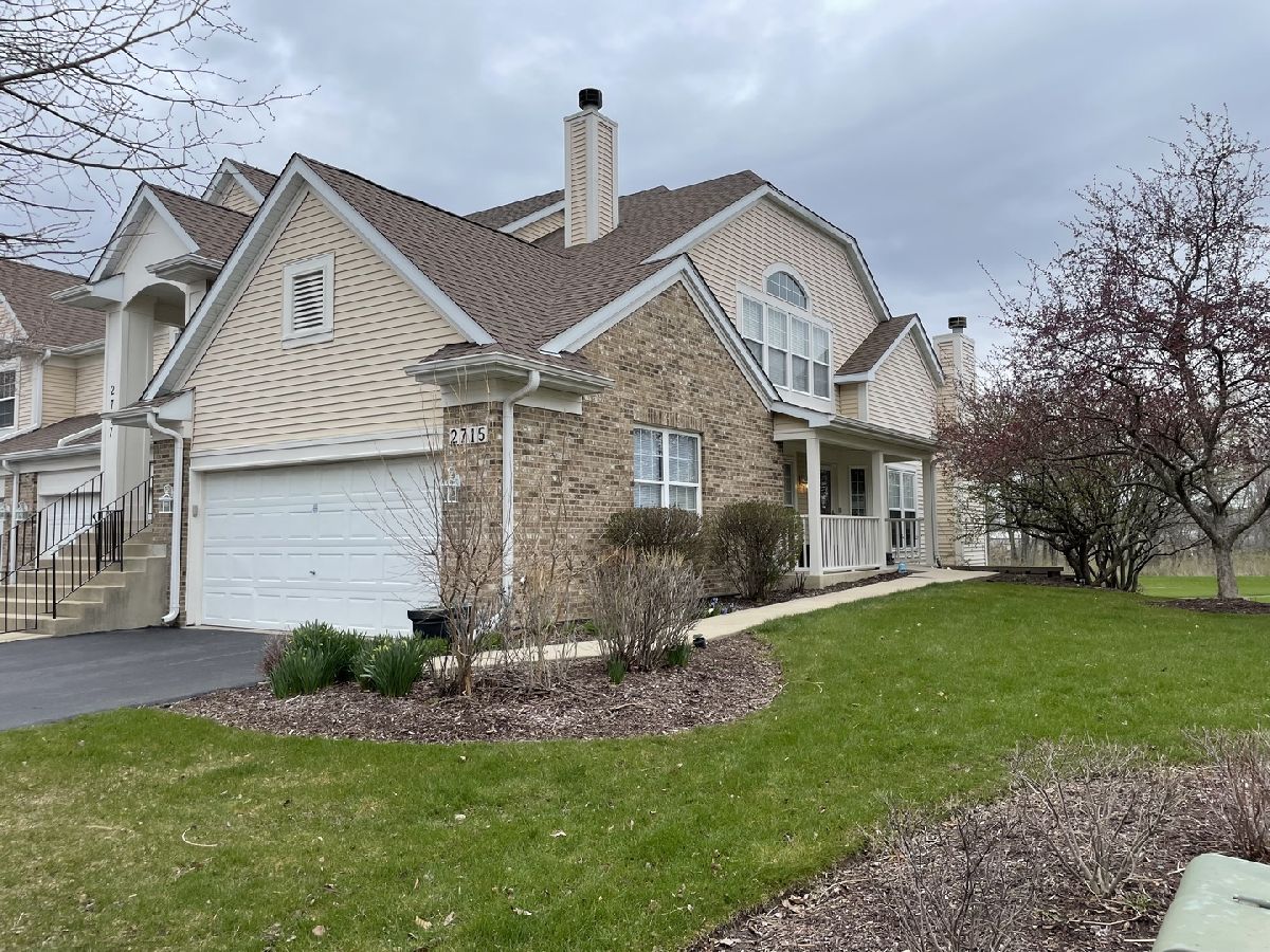 Townhomes & Condos & Homes Sold Riverwalk Plainfield Illinois, 2715 Old Woods