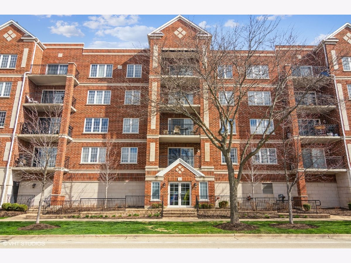 Condominiums Sold Wellington Court Palatine Illinois, 124 Colfax