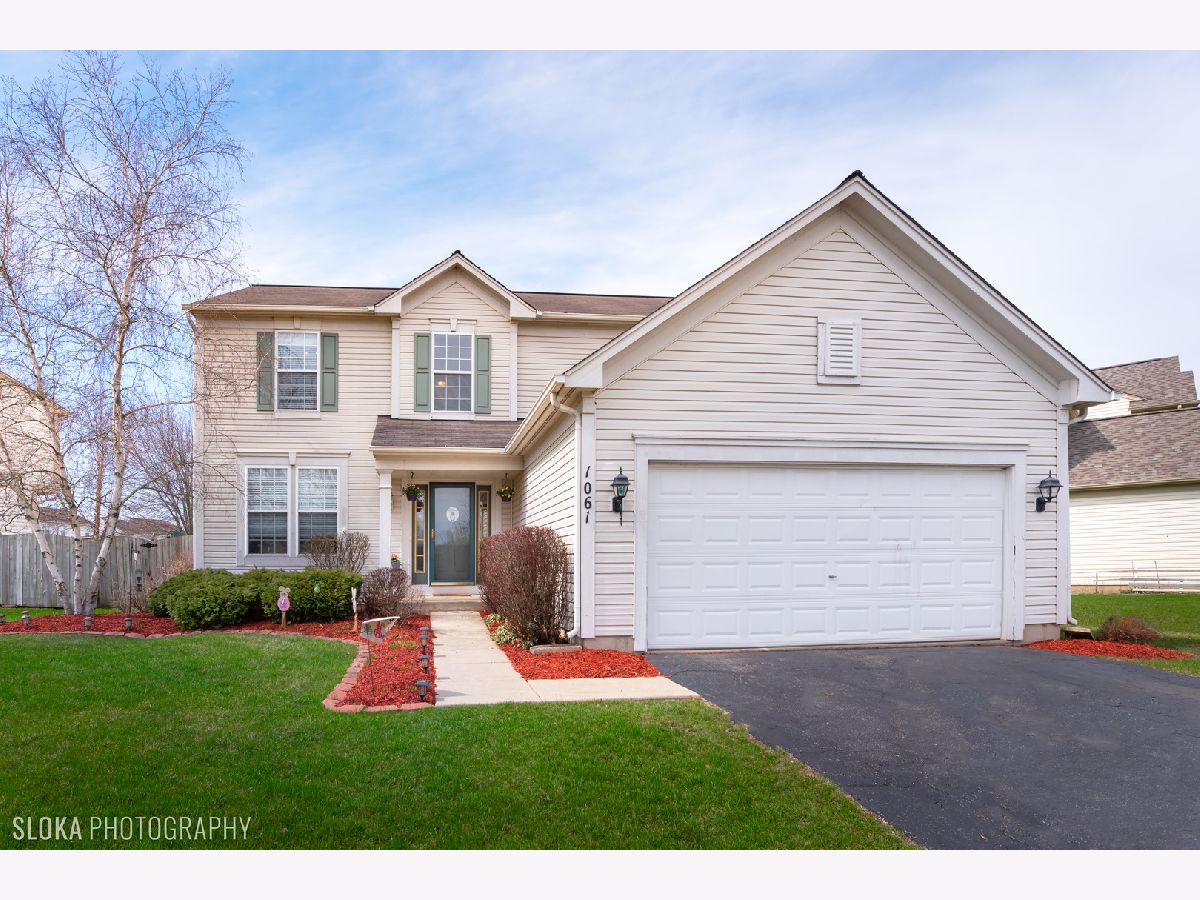 Homes & Townhomes & Condos Sold Willow Bay Elgin Illinois, 1061 Spinnaker