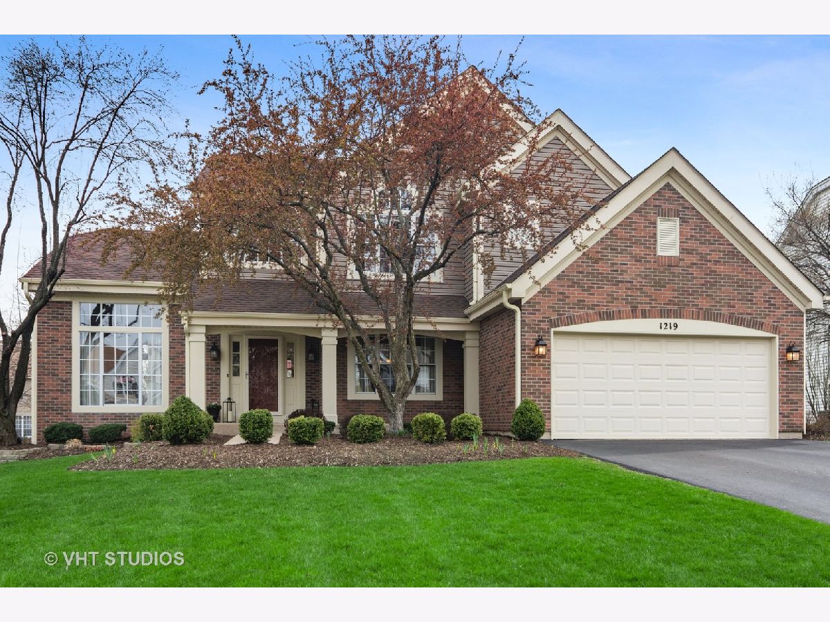 Homes Sold Hunters Creek Lake Zurich Illinois, 1219 William