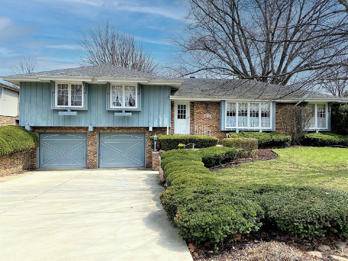 Homes & Townhomes Sold Navajo Hills Palos Heights Illinois, 12127 Flambeau